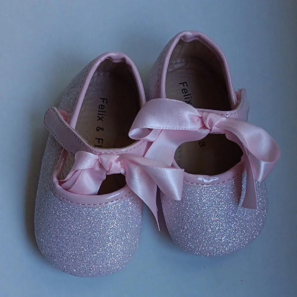 PINK  GLITTER  BABY SHOES SIZE 13CM